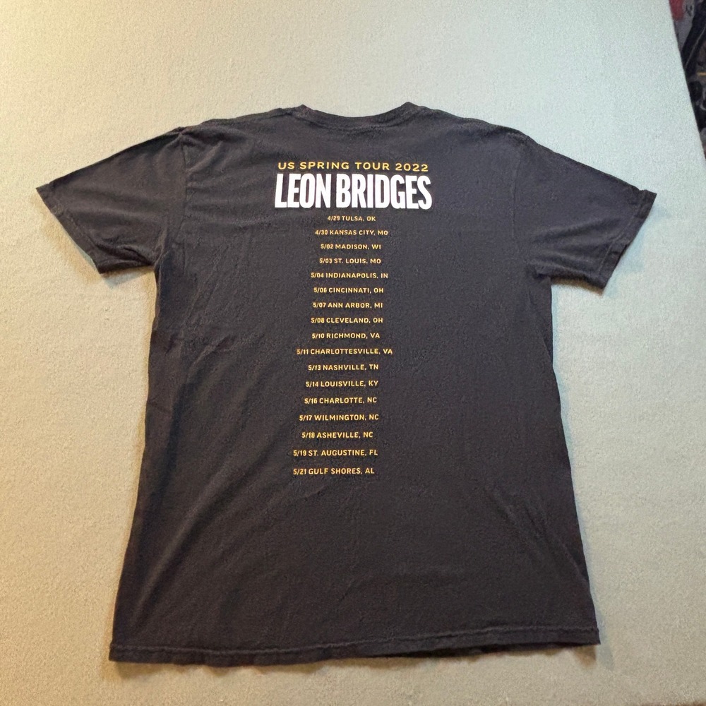 Leon Bridges 2022 US Spring Tour T Shirt Mens L Black Graphic Concert Soul Band - Picture 5 of 6
